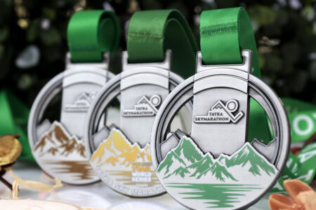 Medale biegowe, które robią robotę – co dziś przyciąga uwagę biegaczy? 1 tatraskymarathon2